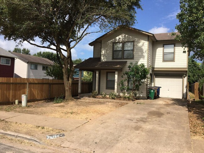 Building Photo - Spacious 4 Bed/2 Bath in Saddlewood Estates