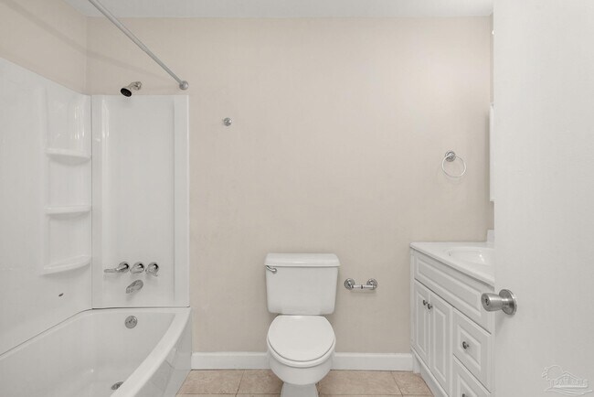Building Photo - 4490 FL-87
