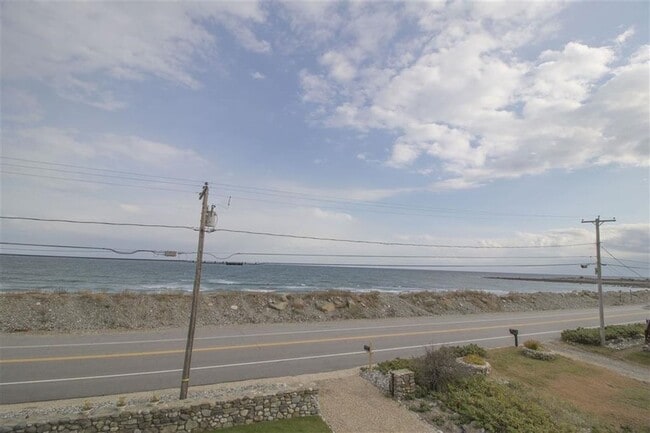 Building Photo - 1647 Ocean Blvd
