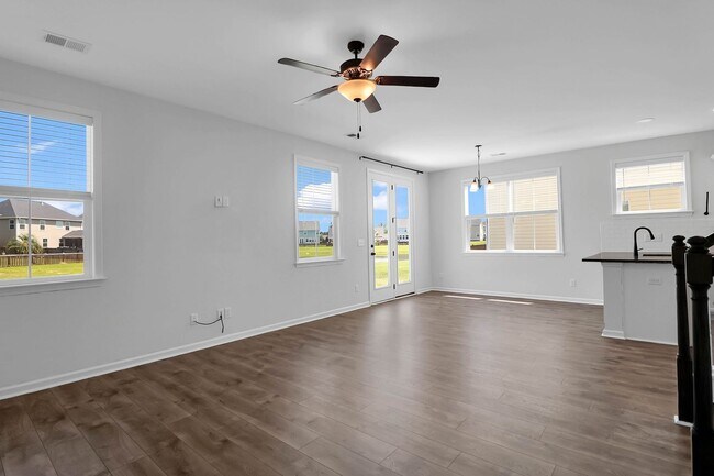 Building Photo - Pristine and Calm Home in Moncks Corner