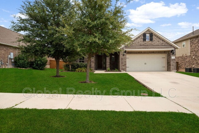 Building Photo - 812 Silver Fox