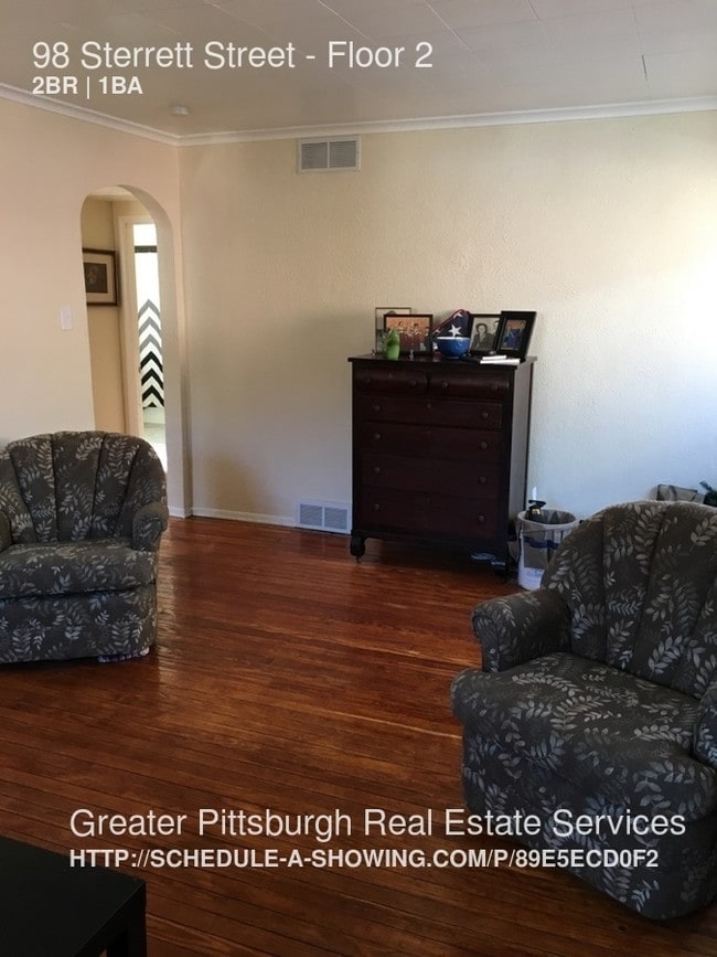 Building Photo - 98 Sterrett St