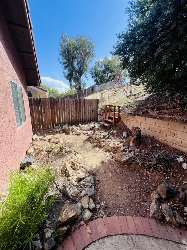 Building Photo - 15721 Shadow Mountain Ln