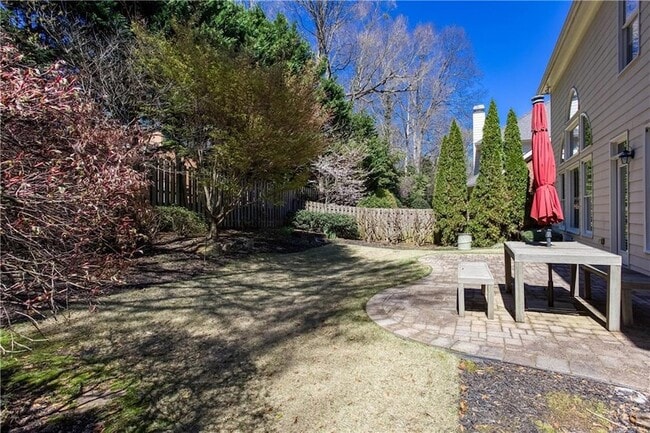 Building Photo - 3206 Windsor Lake Dr NE