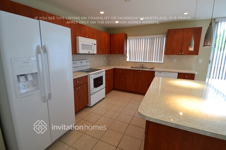 Building Photo - 3161 SW 153rd Path