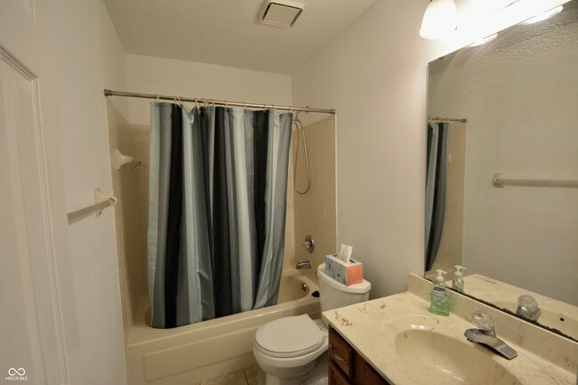 Building Photo - 7749 Chesapeake Dr E