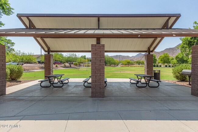 Building Photo - 21366 W Almeria Rd