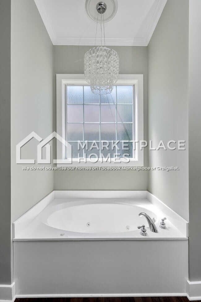 Building Photo - 6249 S Clubview Cir