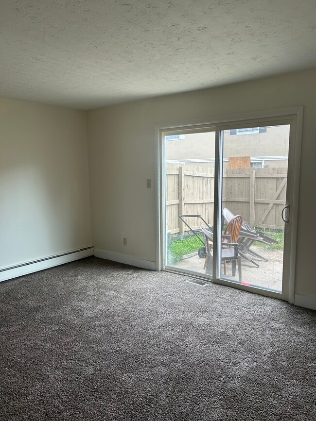 Building Photo - 4677 Tarryton Ct S