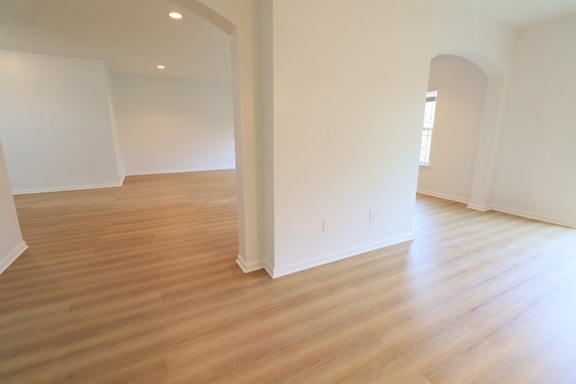 Building Photo - 9207 Foudray Cir N