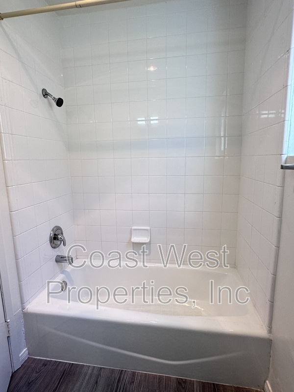 Building Photo - 822 Tourmaline St