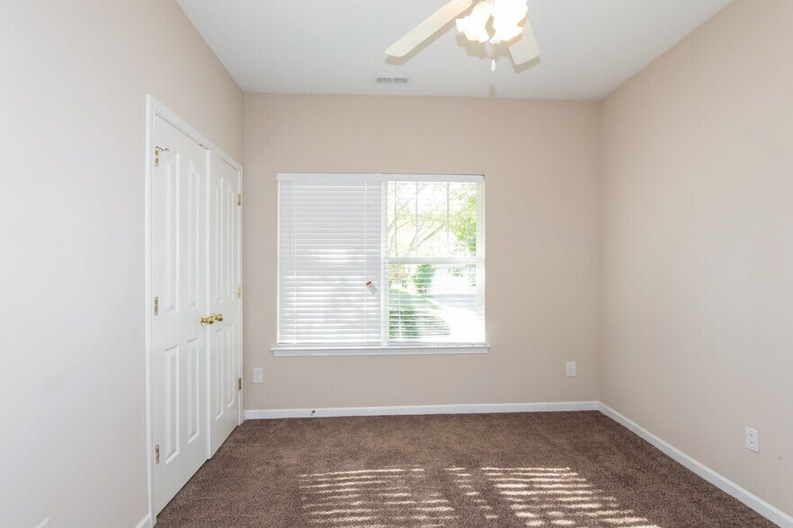 Building Photo - 10926 Slalom Hill Rd