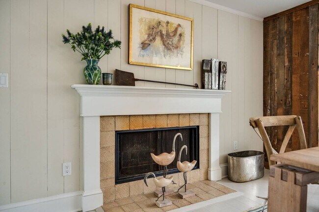 Building Photo - 62 Abrahams Landing Rd