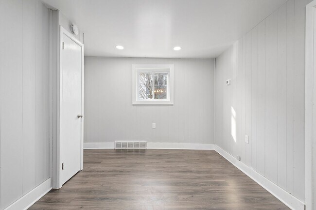 Building Photo - 3900 Howley St