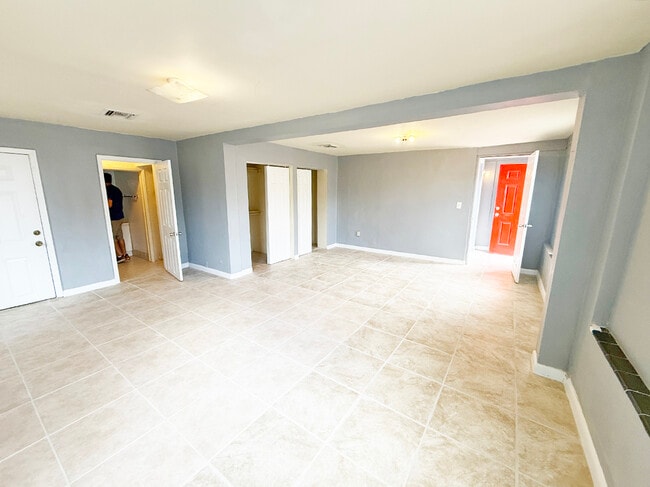 Building Photo - 13325 NW 17th Ave