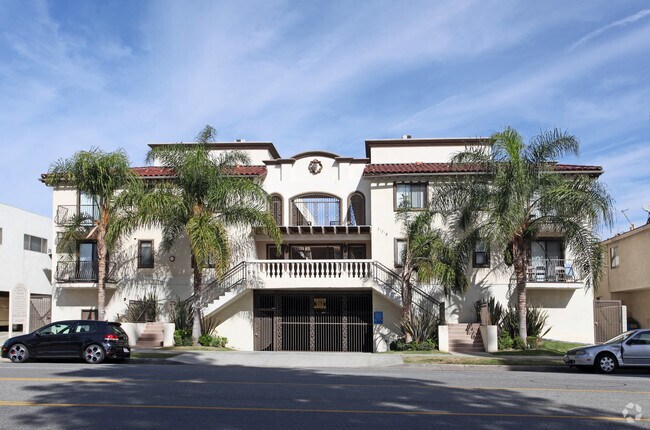Building Photo - Chatsworth Apartments