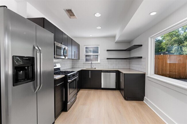 Building Photo - 4807 Aberdeen Dr