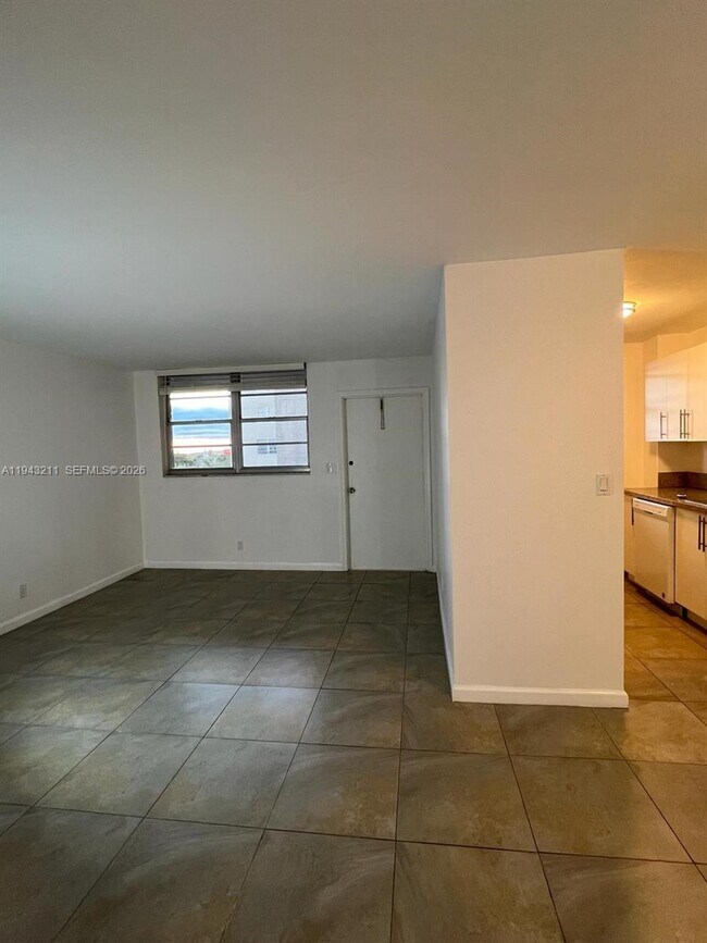 Building Photo - 1811 Jefferson St