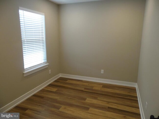 Building Photo - 155 Channing Ave