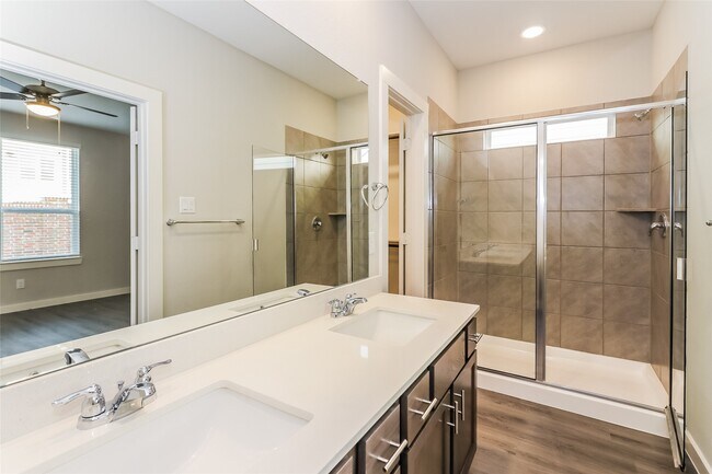 Building Photo - 2315 Foster Hl Rd