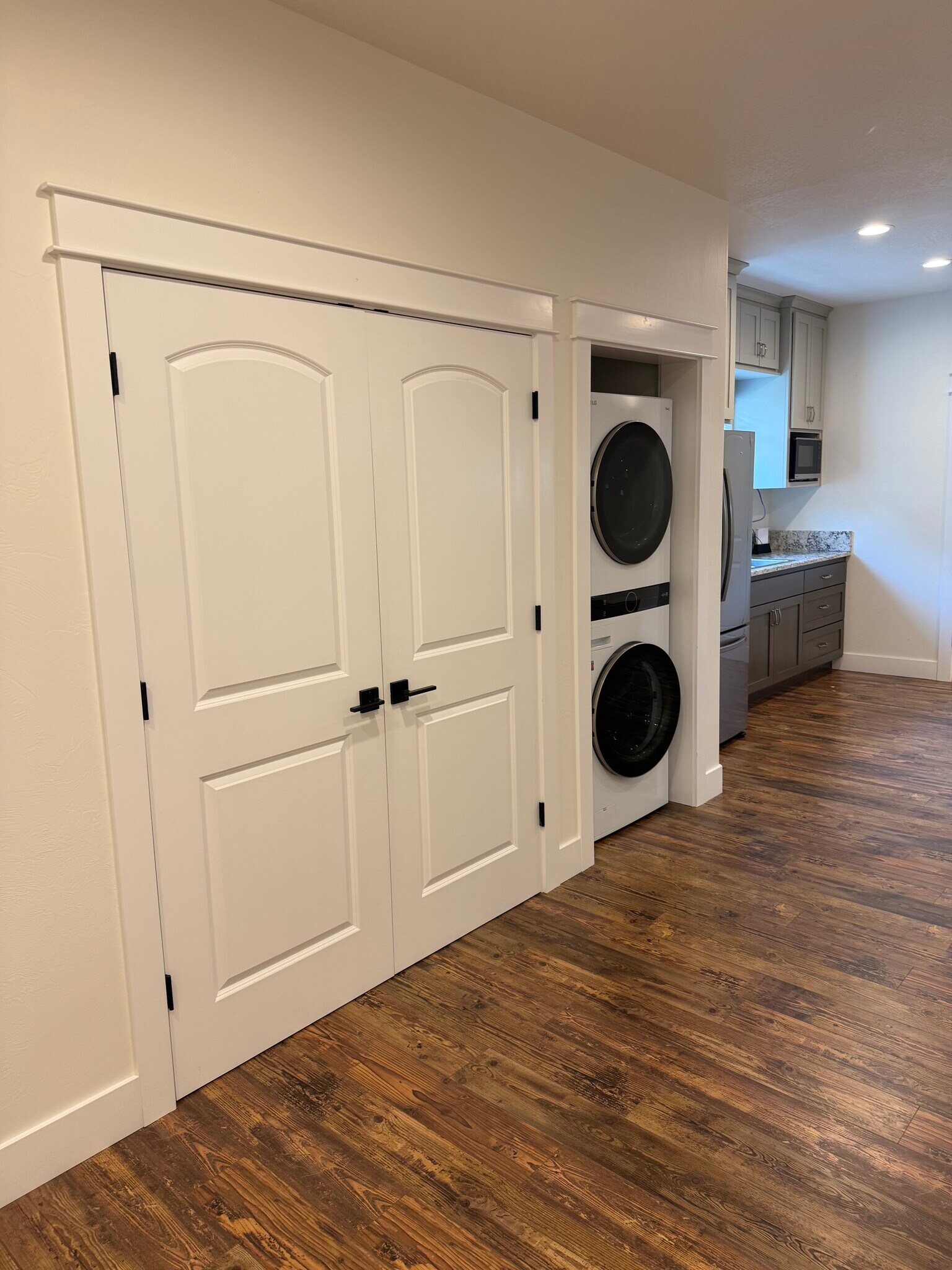 Second washer and dryer stackers - 1184 Rutherford Dr