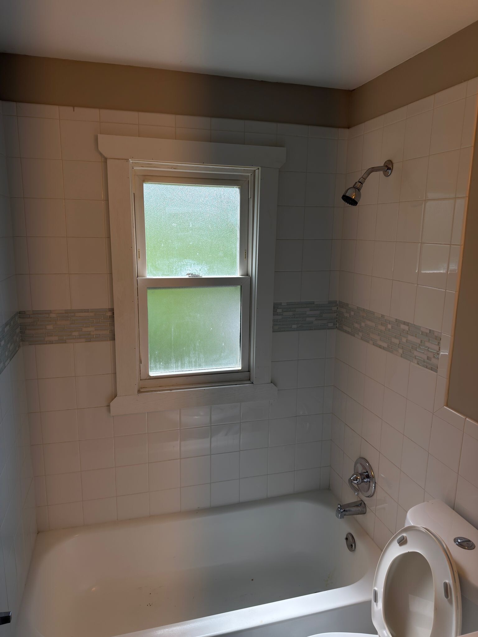 Building Photo - 6115 Avila Dr