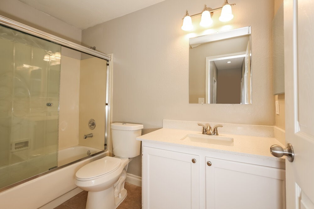 Building Photo - 1536 Knoll Heights Ct