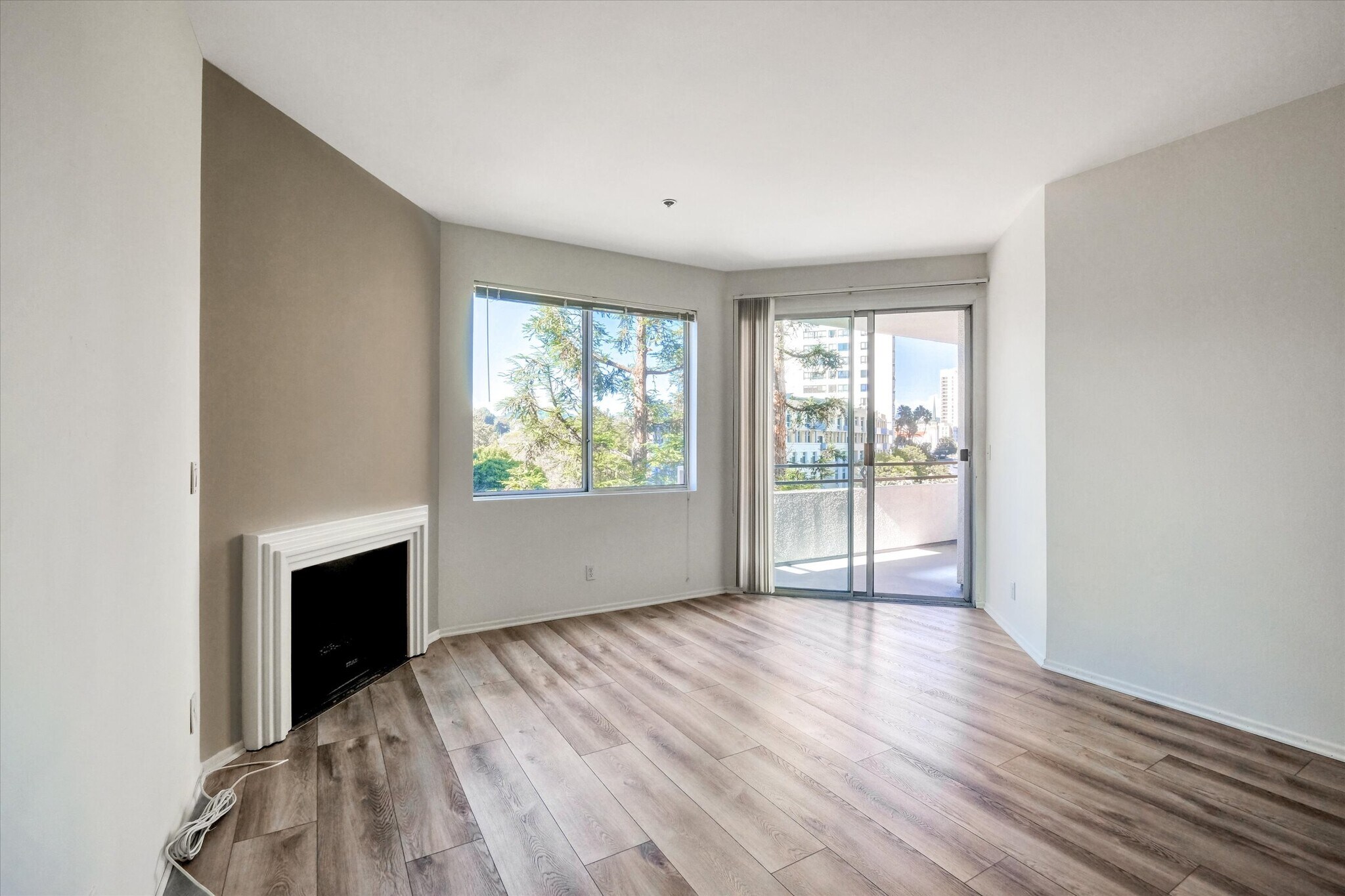 Building Photo - 10601 Wilshire Blvd