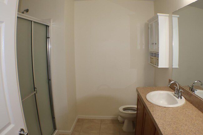 Building Photo - 2268 Arcadia Dr