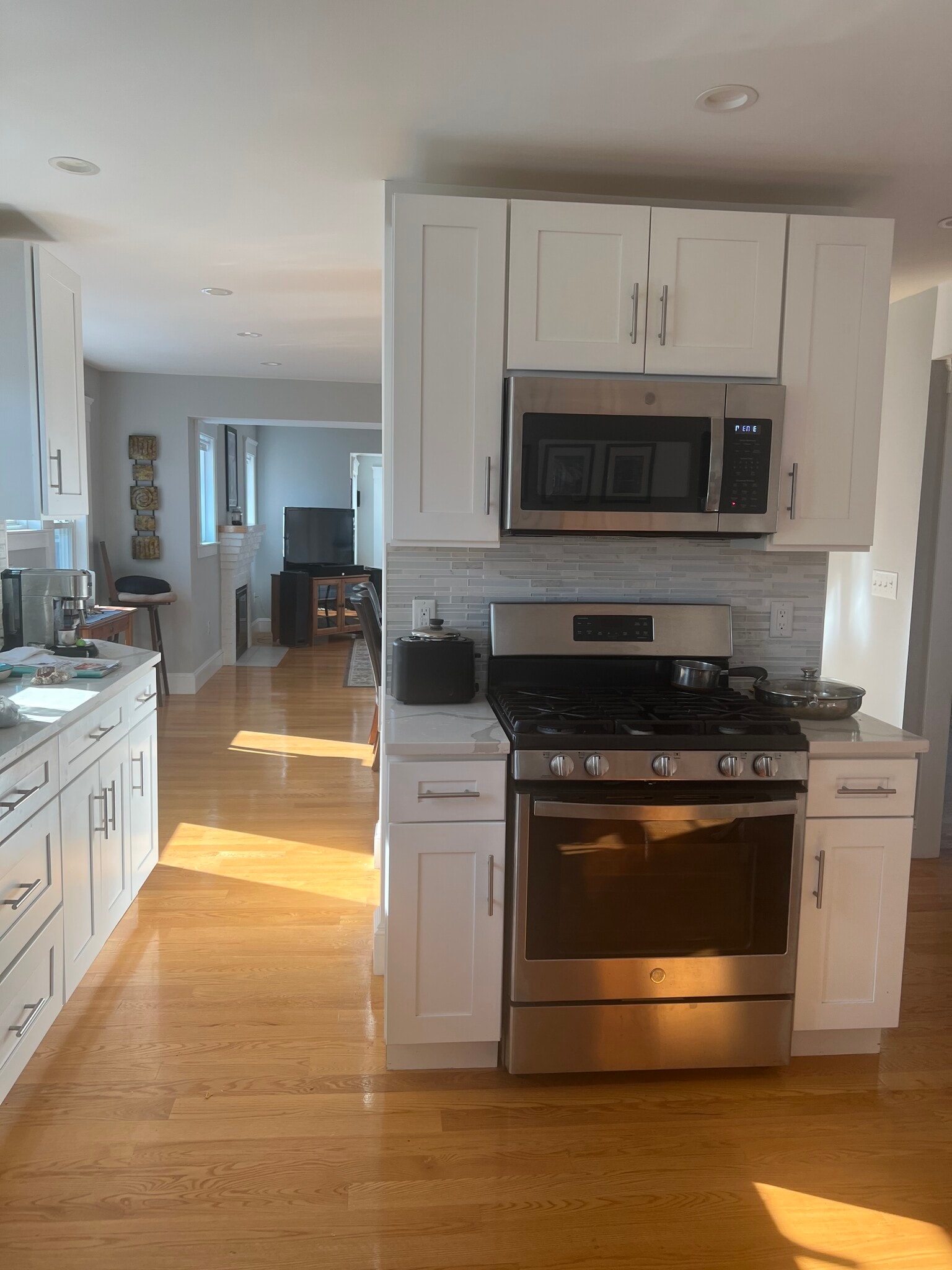 Building Photo - 20 Carver Rd E