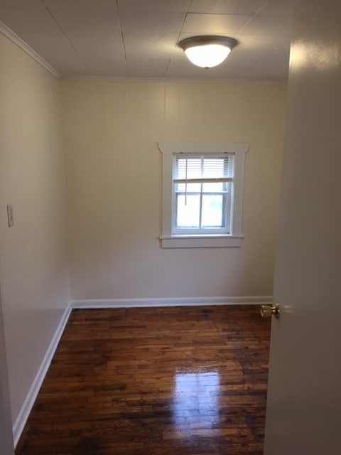 Building Photo - 507 NE Winfield Ave