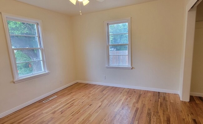 Building Photo - House for rent