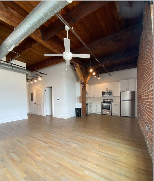Interior Photo - Lofts At Abrams Fixtures