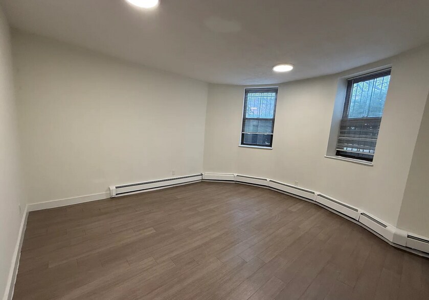 Building Photo - 530 Massachusetts Ave