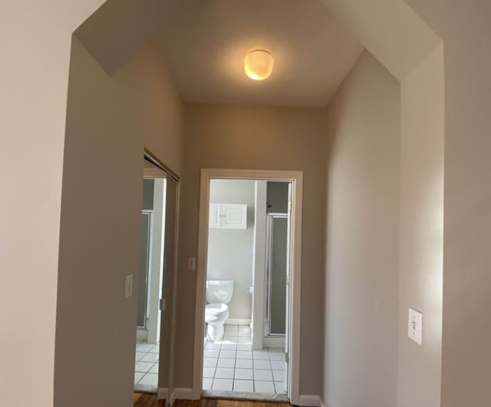 Building Photo - 11 Beacon St