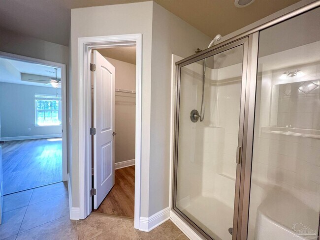 Building Photo - 5588 Inspiration Street