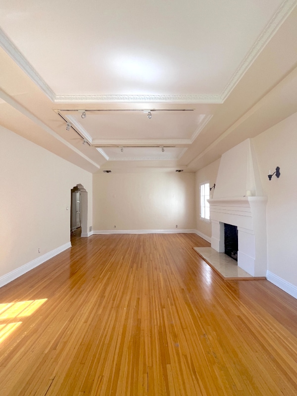 Building Photo - 223 S Gale Dr