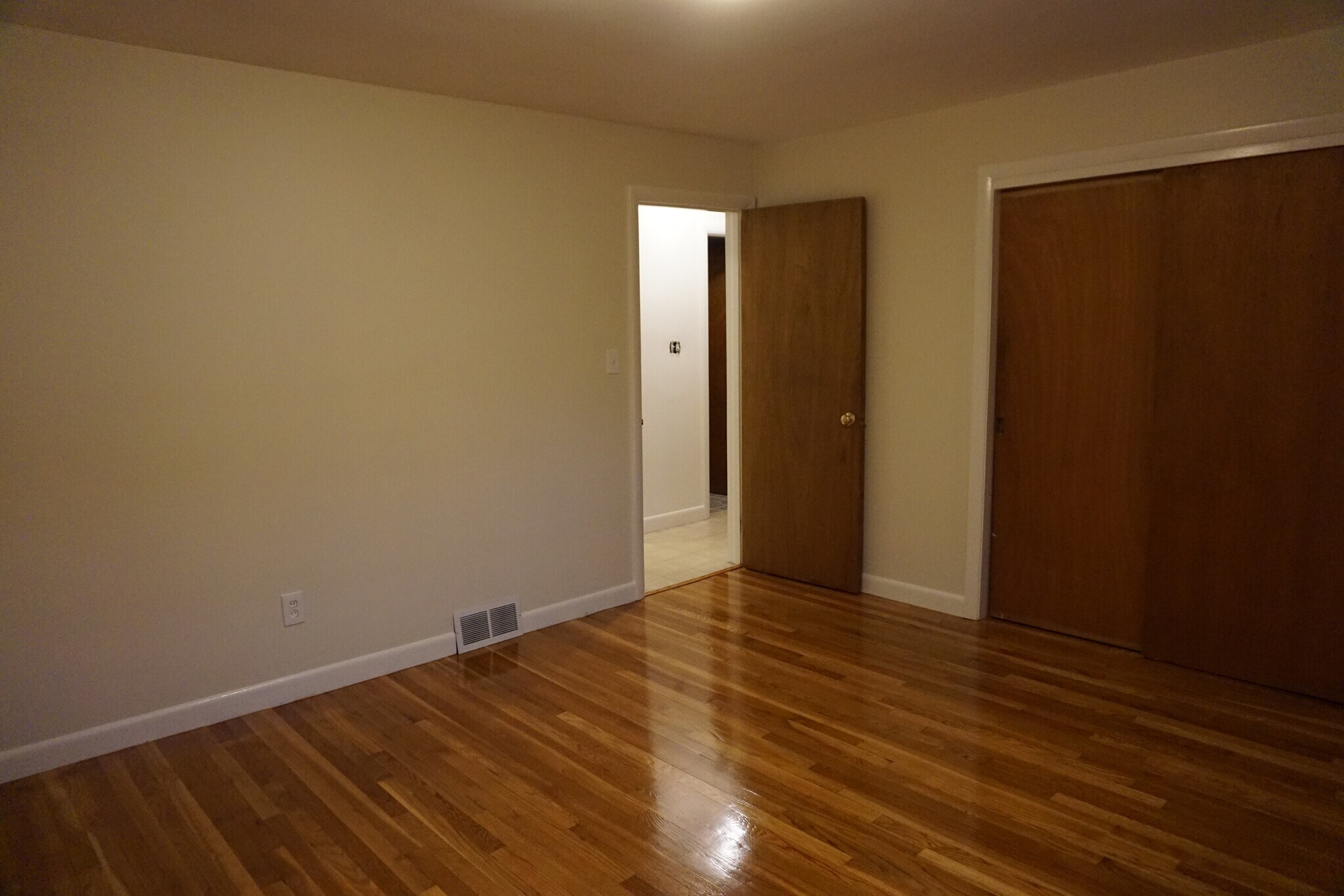 Master bedroom - 175 Crescent St