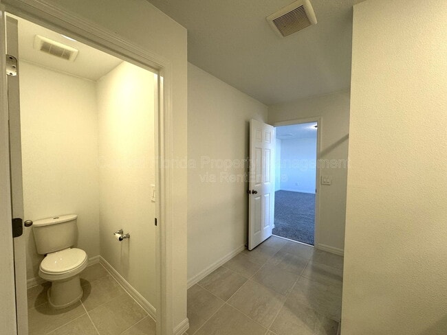 Building Photo - 2958 Sunstar Dr