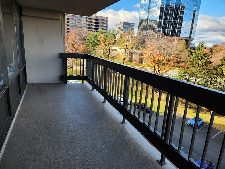 Building Photo - 3701 S George Mason Dr