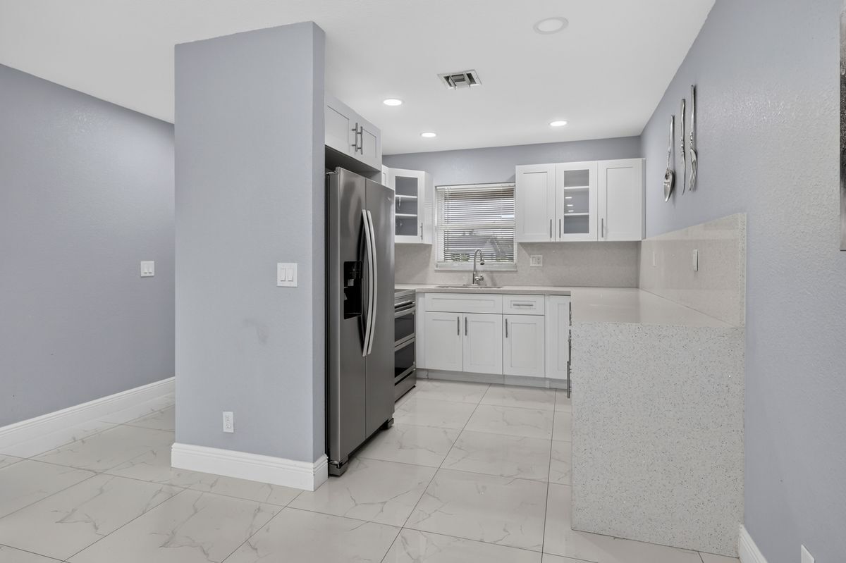 Building Photo - 2601 Crosley Dr W