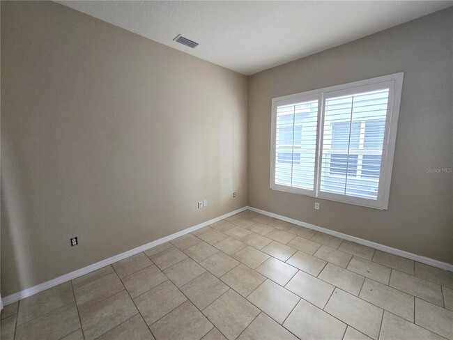 Building Photo - 3637 Summerwind Cir