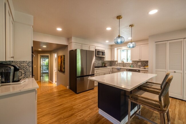 Building Photo - Rare Rental Opportunity: Premium 4-BR Home with Panoramic Views