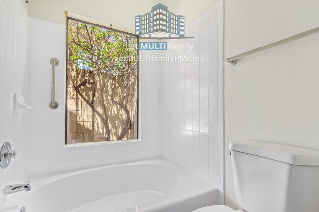 Building Photo - 234 N Heritage Dr