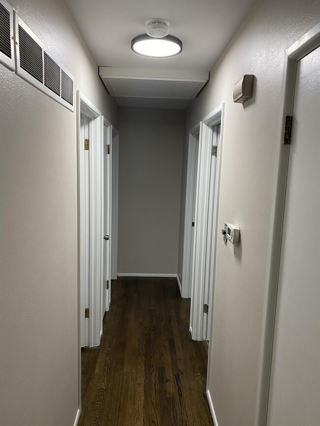 Building Photo - 1850 McKelvey Rd