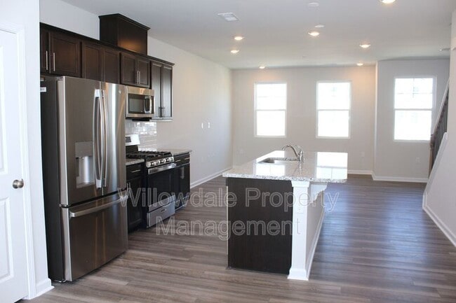 Building Photo - 2715 Chert Ln
