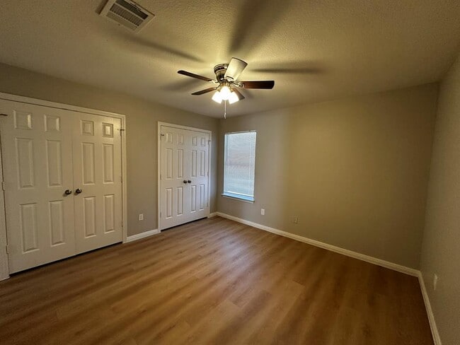 Building Photo - 2906 Kestrel Dr