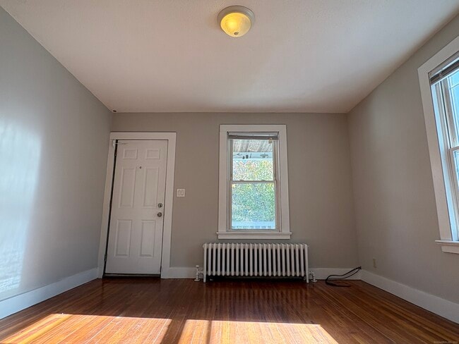 Building Photo - 32 Prospect St