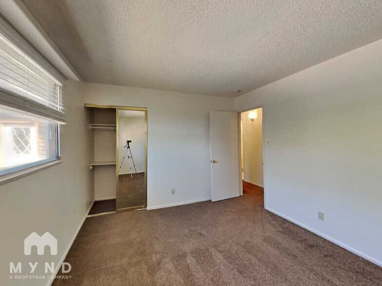 Building Photo - 2910 Apollo Way