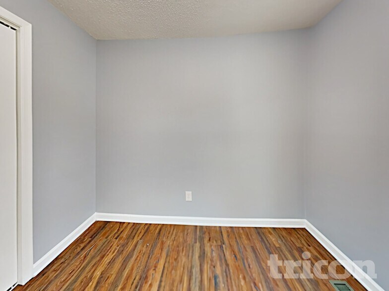 Building Photo - 709 Quail Hills Dr